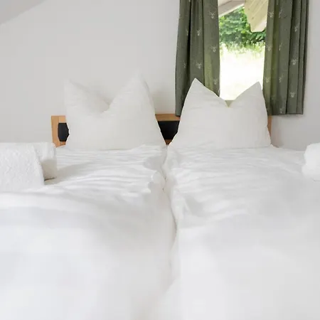 Apartament Haus Hoen Untertweng